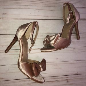 Boohoo blush pink velvet bow heels
